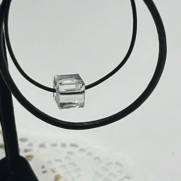 Swarovski Crystal Black Two Leather Cord Dangle Earrings- Handmade NEW - Picture 9 of 10